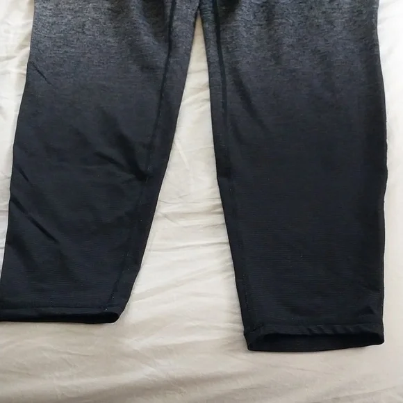 Torrid Active Leggings Size 3 - Picture 5 of 7
